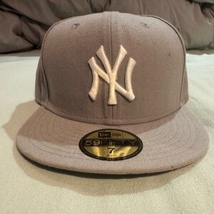 NWOT New Era Men's NY Yankees Gray Basic 59FIFTY Fitted Hats Grey/White